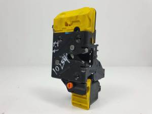 CERRADURA PUERTA TRASERA IZQUIERDA 30663049 VOLVO XC90 Autodesguaces Alicante