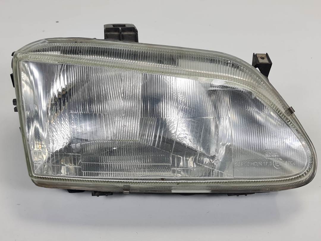 FARO DERECHO - RENAULT - MEGANE I SCENIC (JA0)