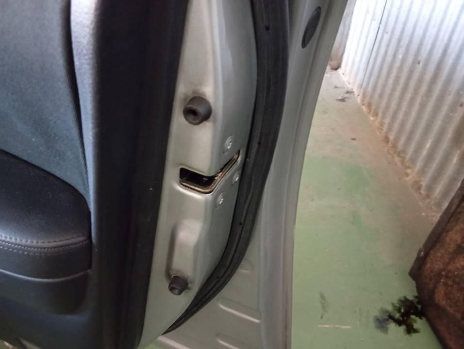 CERRADURA PUERTA DELANTERA DERECHA