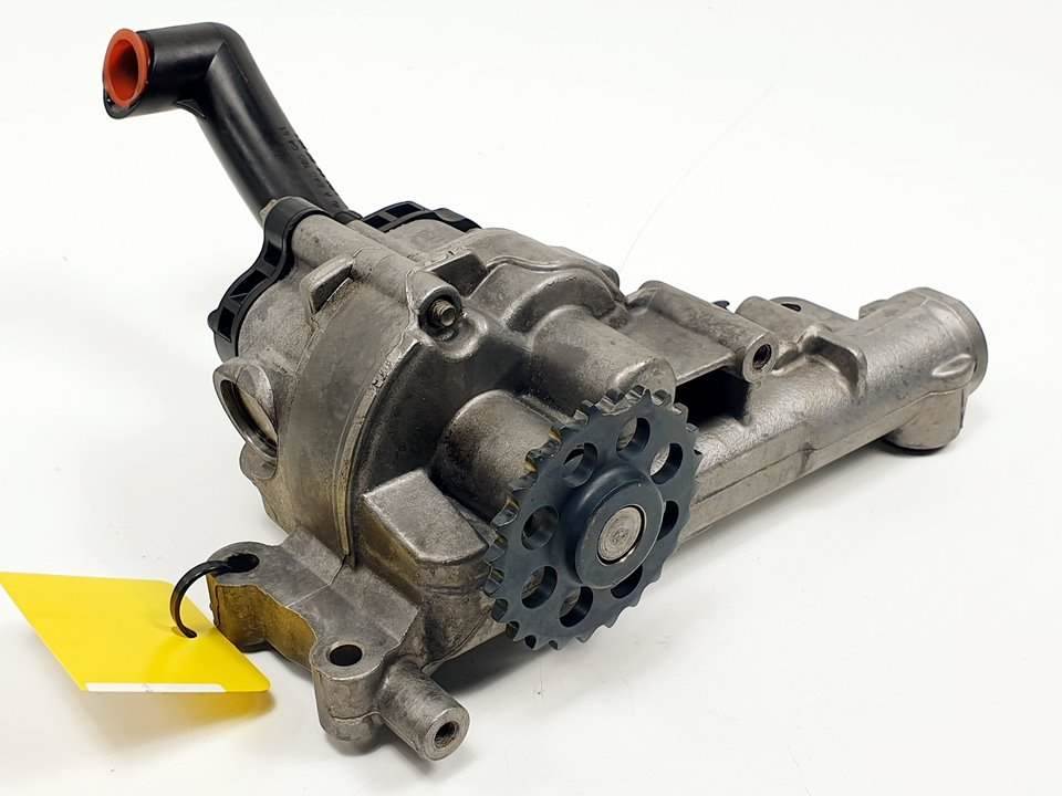 BOMBA ACEITE - 6401810401 - MERCEDES - CLASE A (W169)