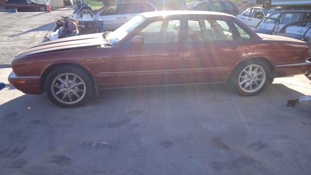 JAGUAR XJ (1997 - 2002)