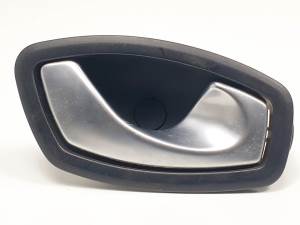 MANETA INTERIOR DELANTERA DERECHA 826720001R RENAULT MEGANE III BERLINA 5P Autodesguaces Alicante