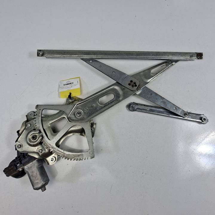 ELEVALUNAS TRASERO DERECHO 8571035180 TOYOTA PRIUS (NHW20) Autodesguaces Alicante