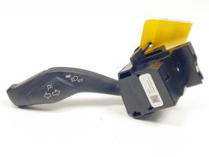 MANDO INTERMITENTES AV6T13335AE FORD FOCUS LIM. Autodesguaces Alicante