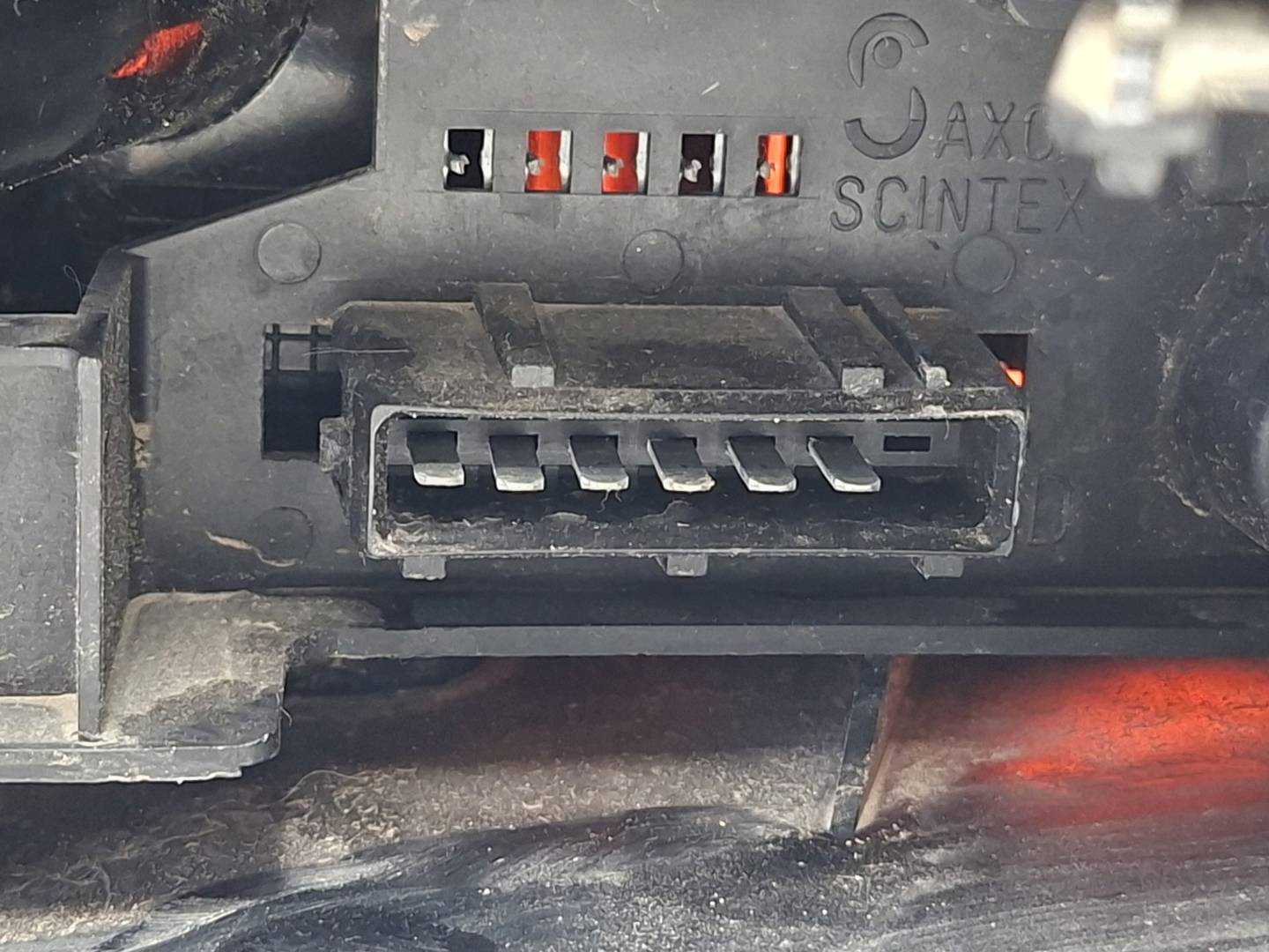 Foto 4 de Piloto Trasero Derecho Citroen Saxo (1996–2002)