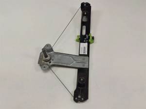 ELEVALUNAS TRASERO DERECHO BMW SERIE 1 BERLINA (E81/E87) Autodesguaces Alicante