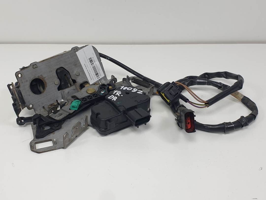 Serrure de porte latérale droite - CHRYSLER - VOYAGER (RG)