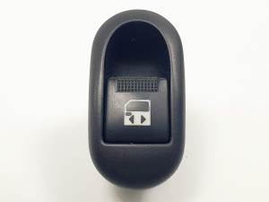 MANDO ELEVALUNAS DELANTERO DERECHO 96570331XT PEUGEOT 1007 Autodesguaces Alicante