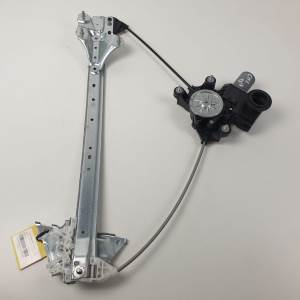 ELEVALUNAS DELANTERO IZQUIERDO 8572042130 TOYOTA RAV4 Autodesguaces Alicante