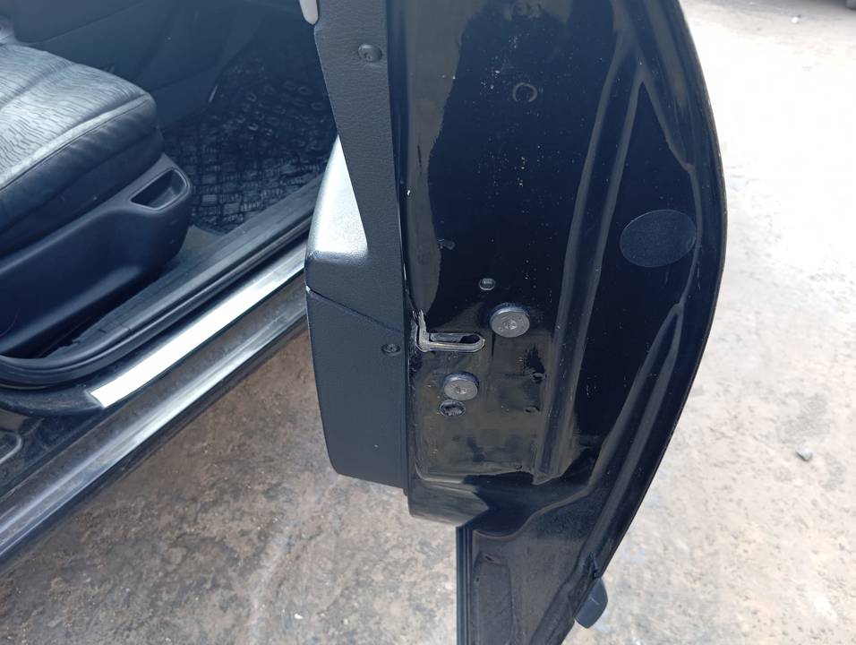 CERRADURA PUERTA DELANTERA DERECHA